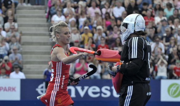 England v Netherlands. Womens Invetec international hockey. Lee Valley Hockey and Tennis Centre. London. UK. 11/06/2017. ~ MANDATORY CREDIT Garry Bowden/SIPPA - NO UNAUTHORISED USE - +44 7837 394578